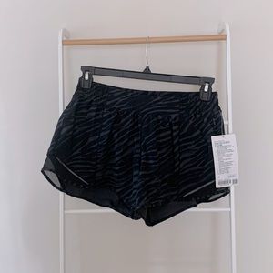 Lululemon Hotty Hot Short 4” *Lined